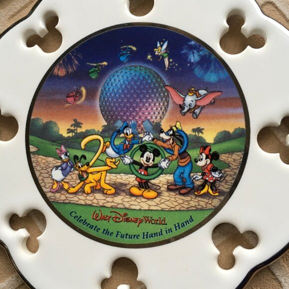 Walt Disney World 2000 Celebrate the Future Hand in Hand Ceramic Ornament - Picture 2 of 4